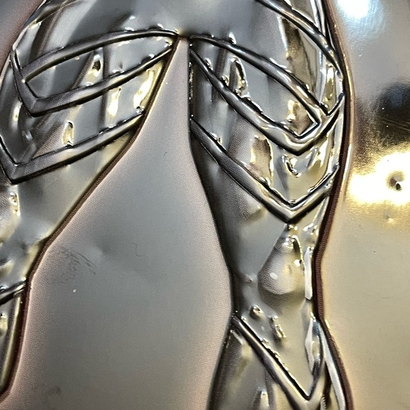 Four Black Panther Tins - Picture 8 of 13